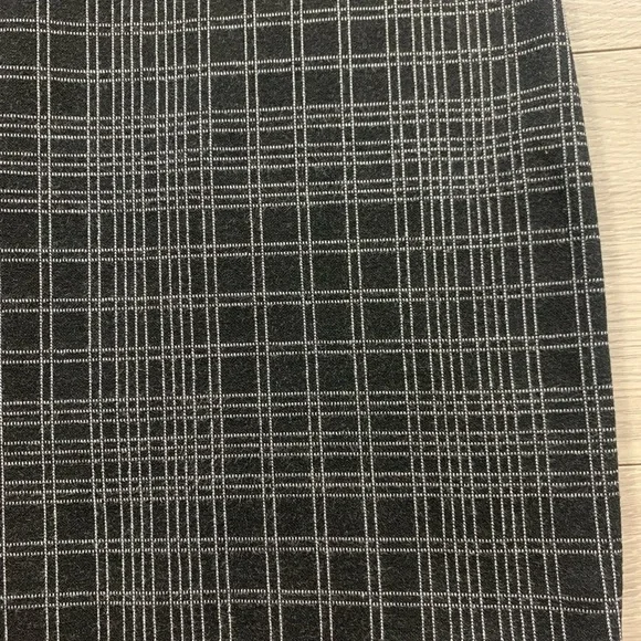 Theory Rijik Structured Knit Pattern Shift Dress - Picture 9 of 11